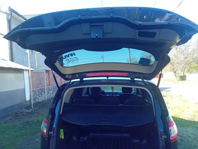 Ford S-MAX - фото 3