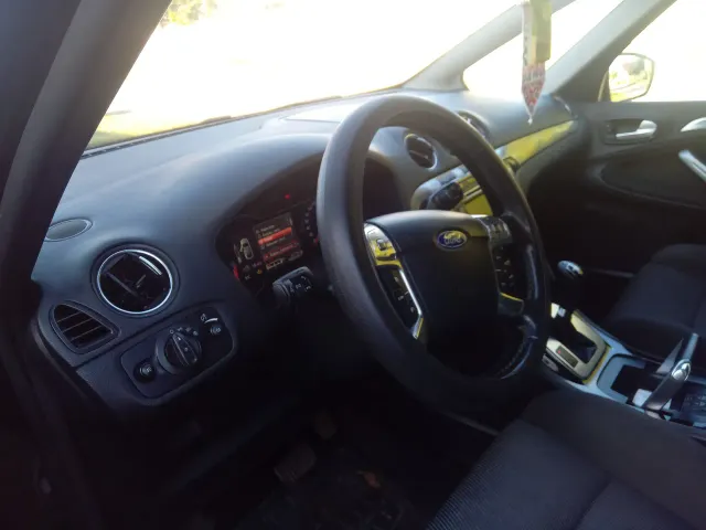 Ford S-MAX - фото 5