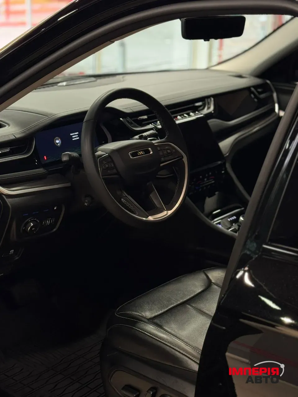 Jeep Grand Cherokee - фото 13