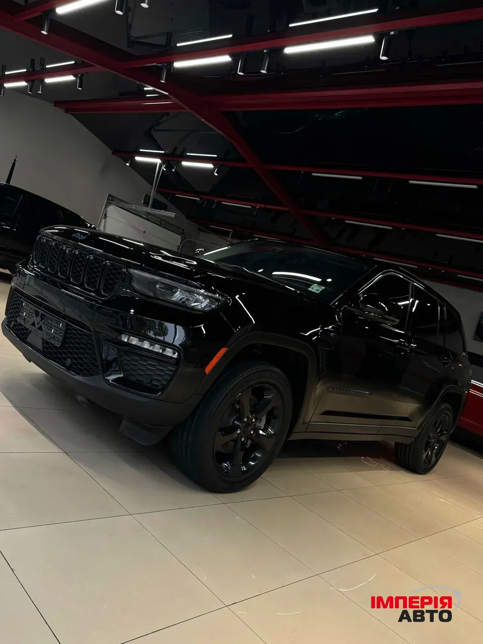 Jeep Grand Cherokee - фото 1