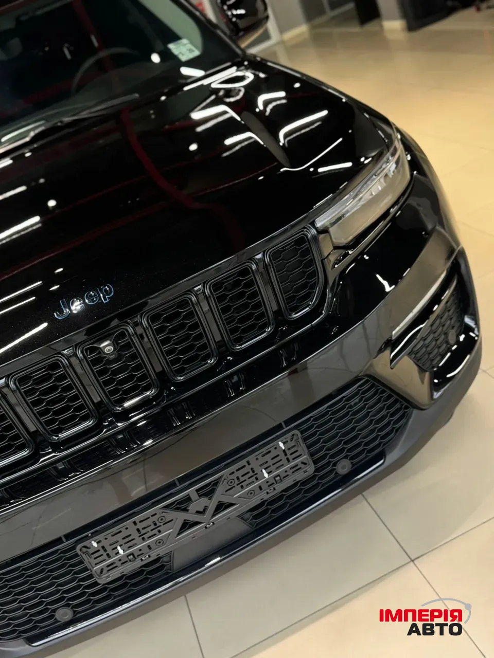 Jeep Grand Cherokee - фото 12