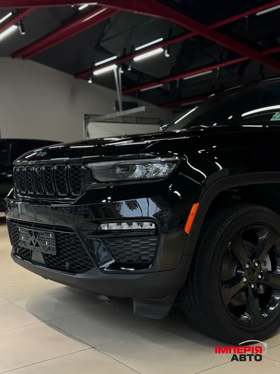 Jeep Grand Cherokee - фото 3