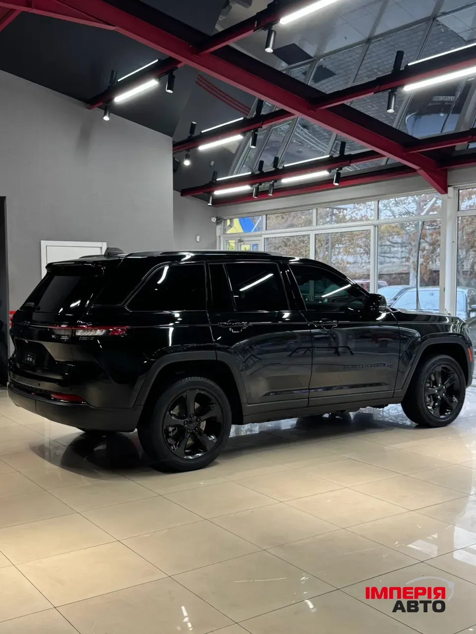 Jeep Grand Cherokee - фото 9