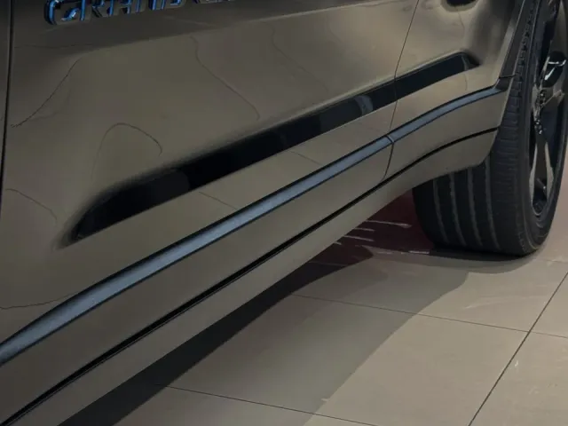 Jeep Grand Cherokee - фото 5