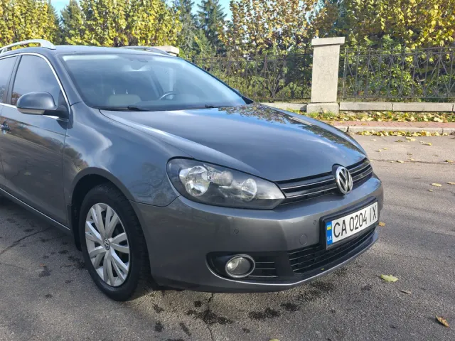 Volkswagen Golf - фото 4