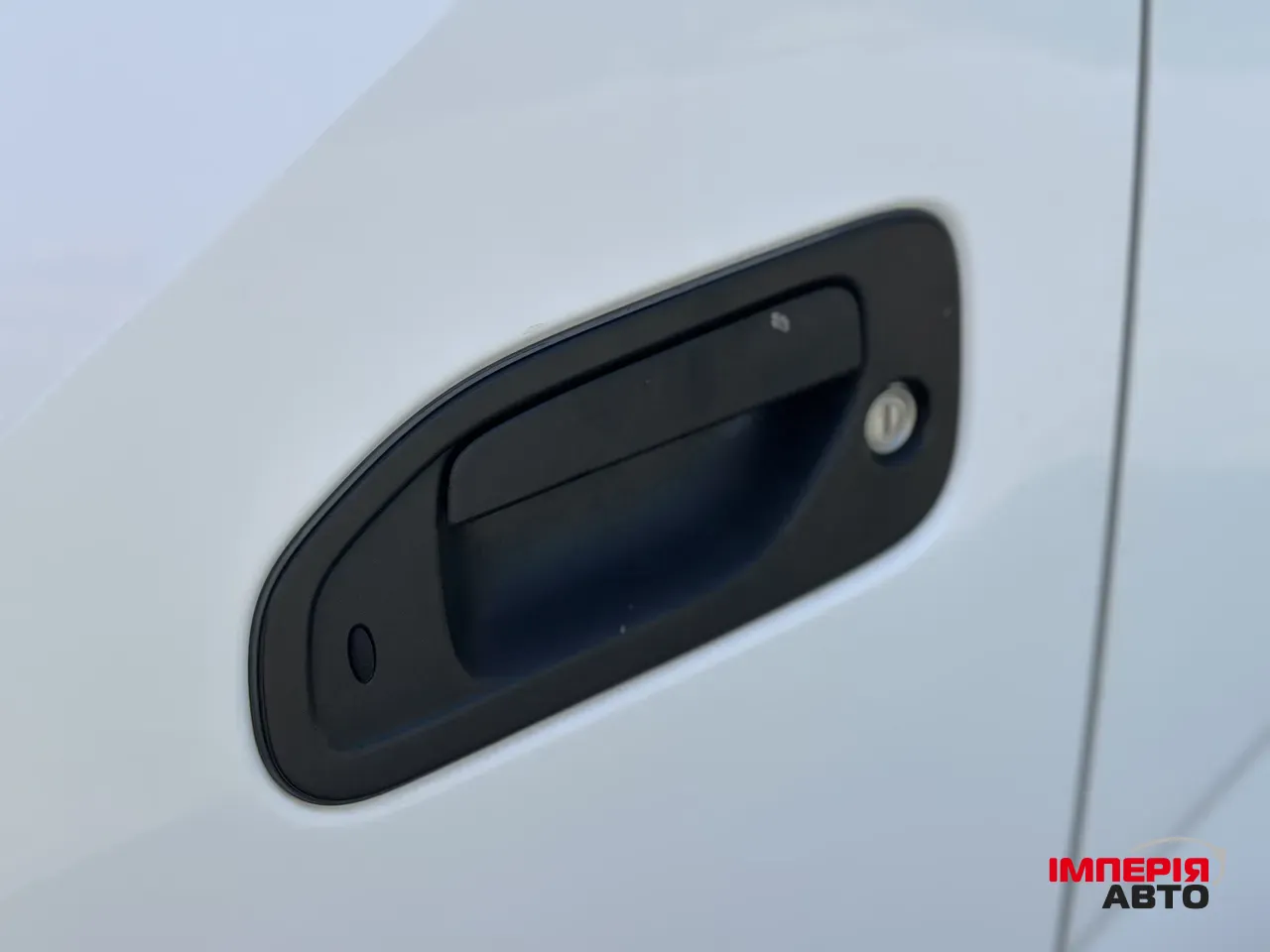 Nissan NV200 - фото 11