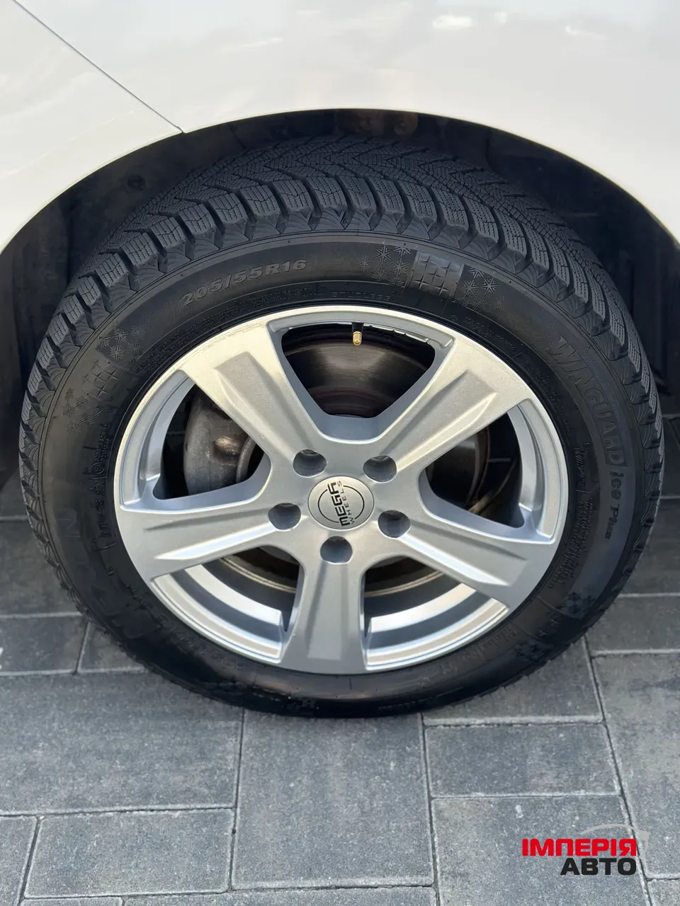 Nissan NV200 - фото 8