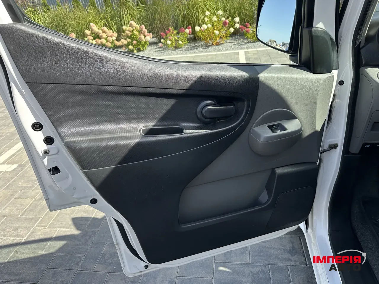 Nissan NV200 - фото 13