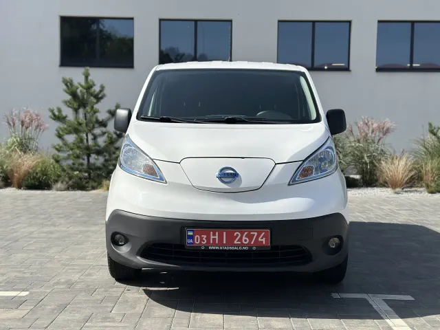 Nissan NV200 - фото 1