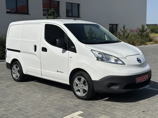 Nissan NV200 - фото 3