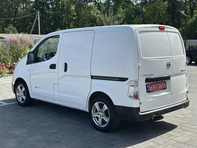 Nissan NV200 - фото 5