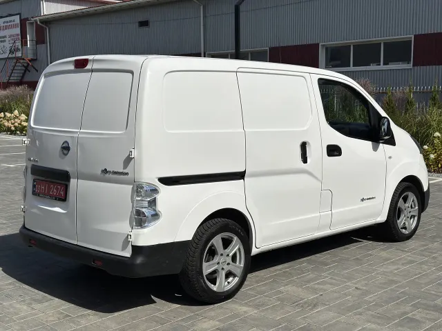 Nissan NV200 - фото 4