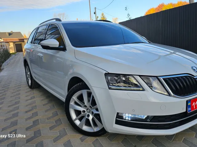 Skoda Octavia - фото 1