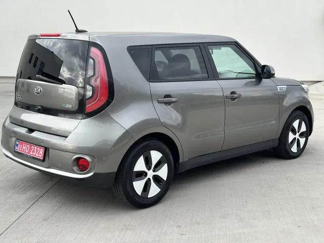Kia Soul EV - фото 3