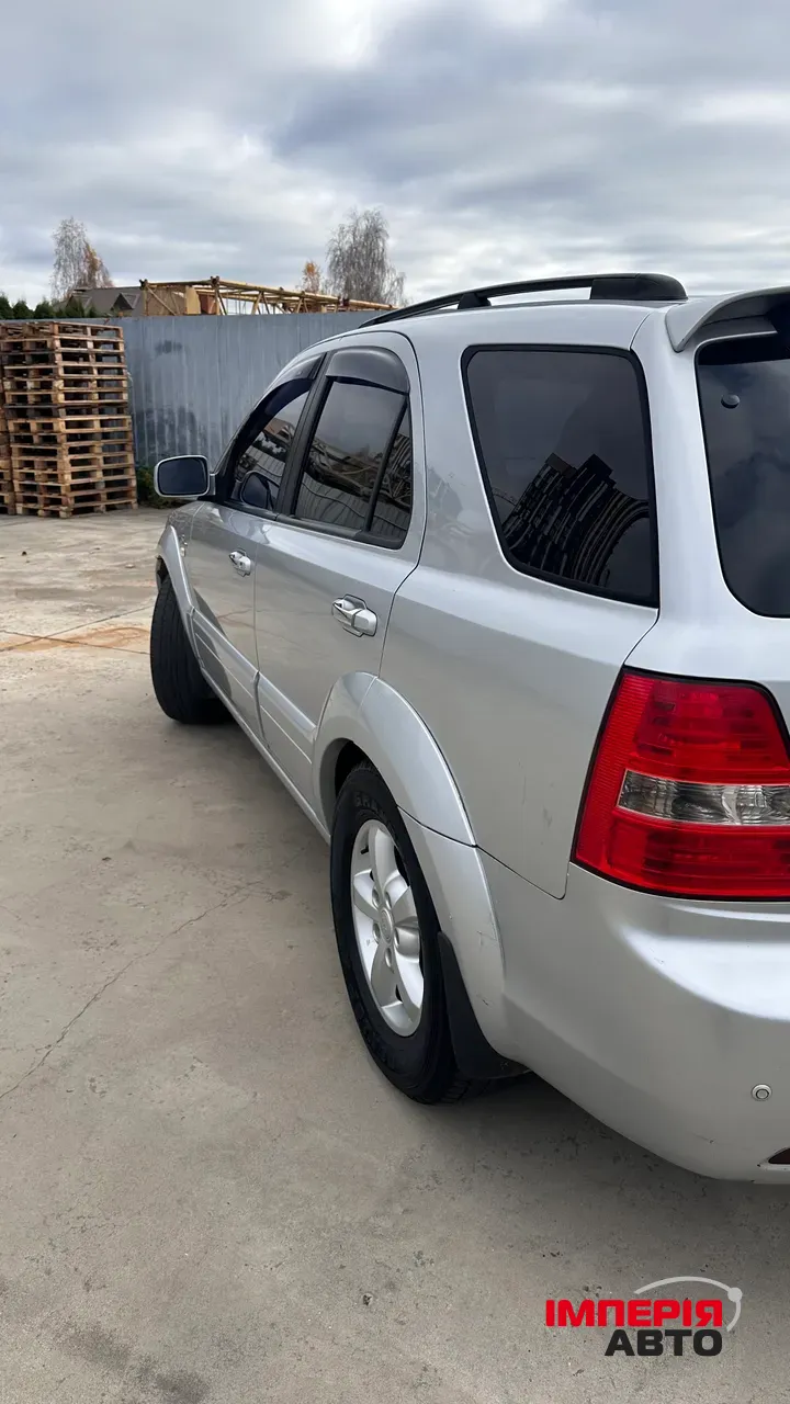 Kia Sorento - фото 5