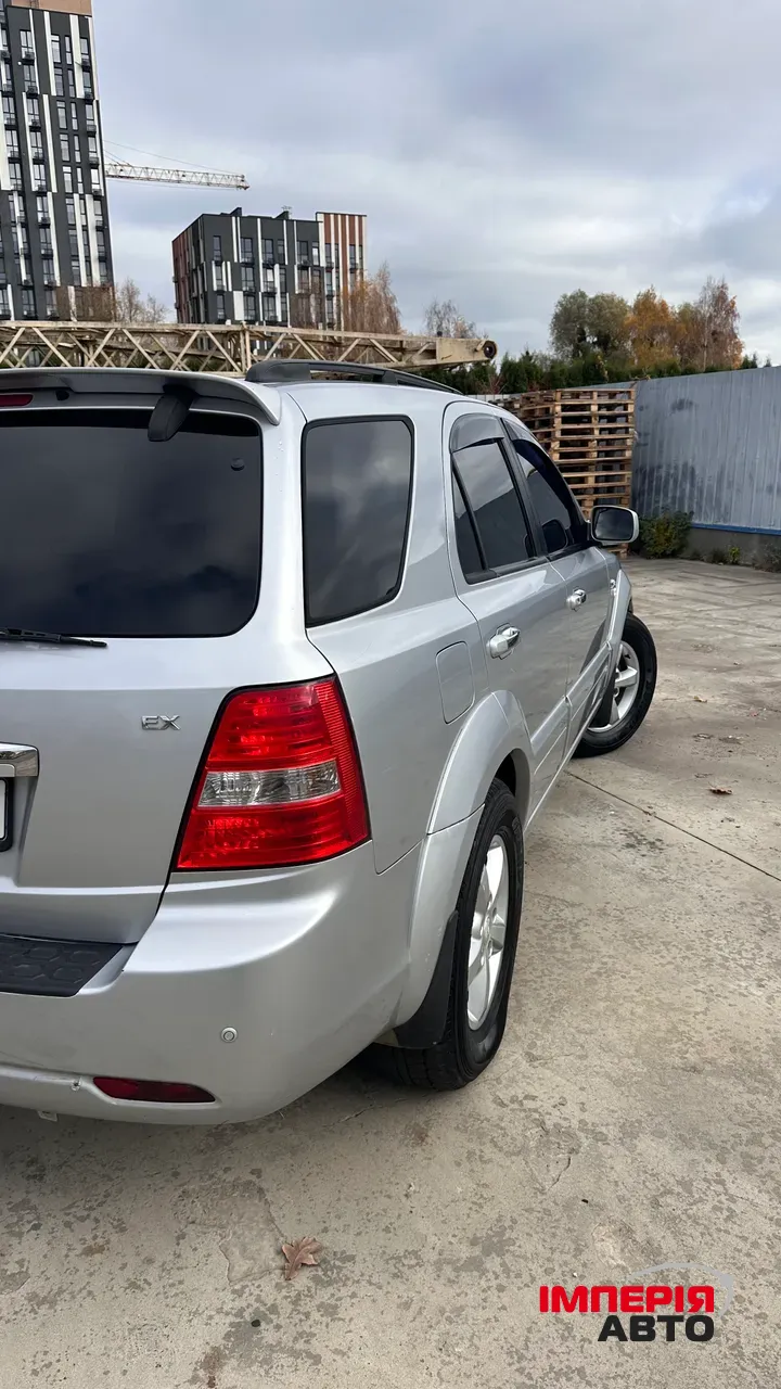 Kia Sorento - фото 6