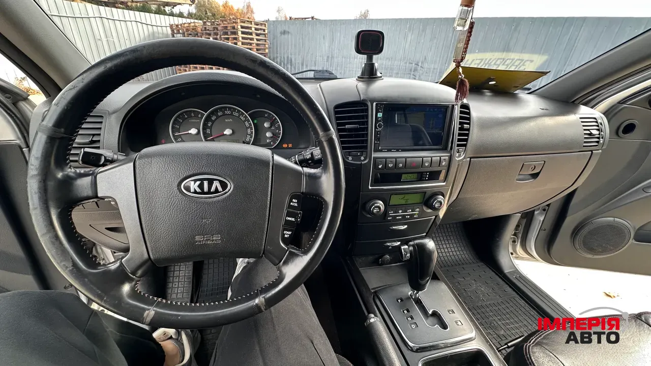 Kia Sorento - фото 15