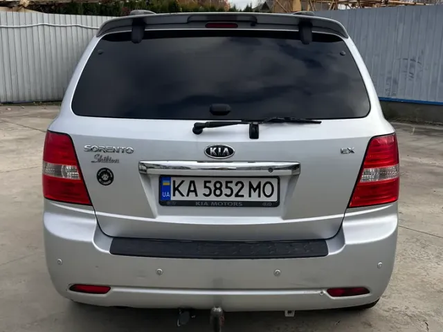 Kia Sorento - фото 3