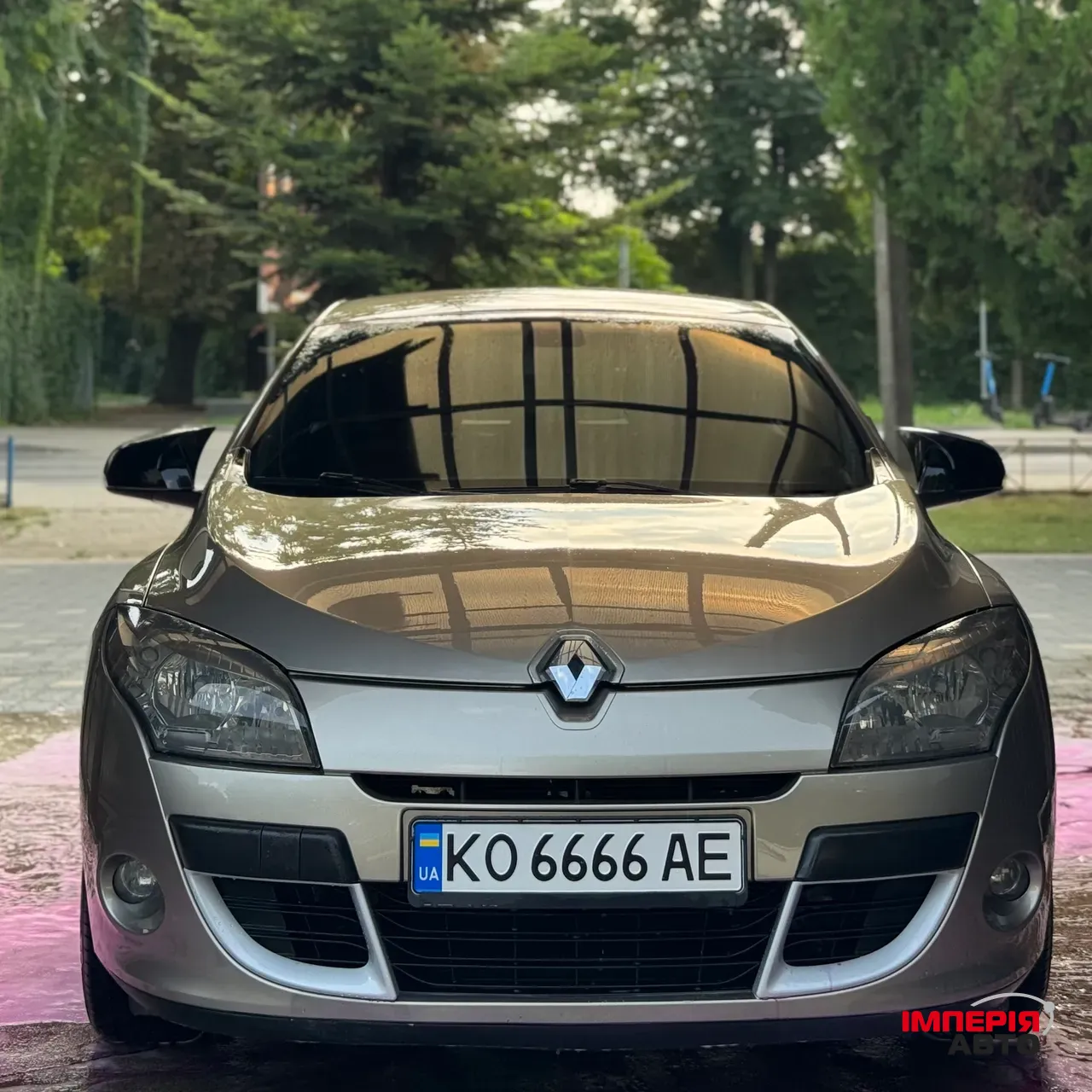 Renault Megane - фото 1
