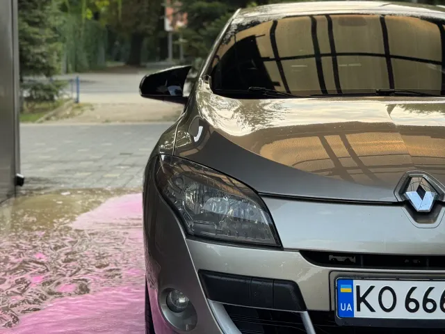 Renault Megane - фото 2