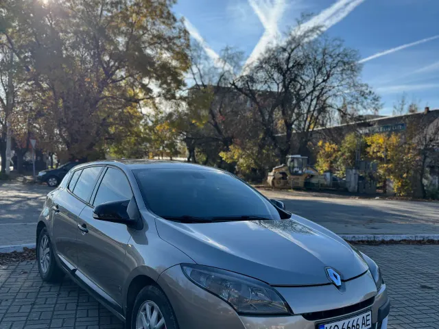 Renault Megane - фото 4