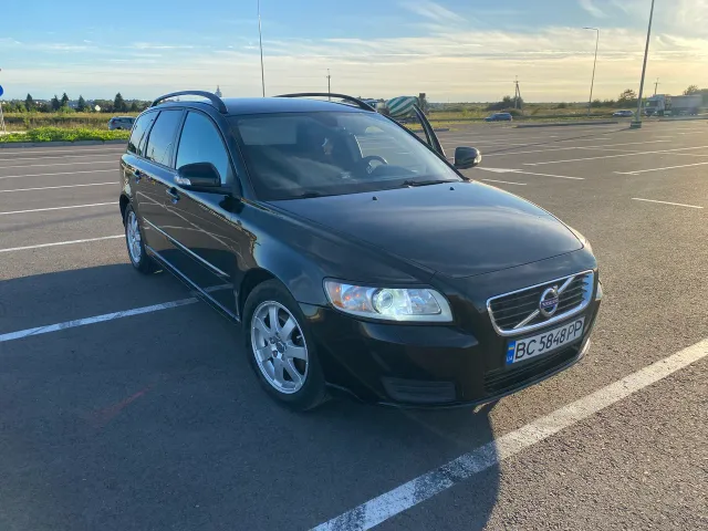 Volvo V50 - фото 3