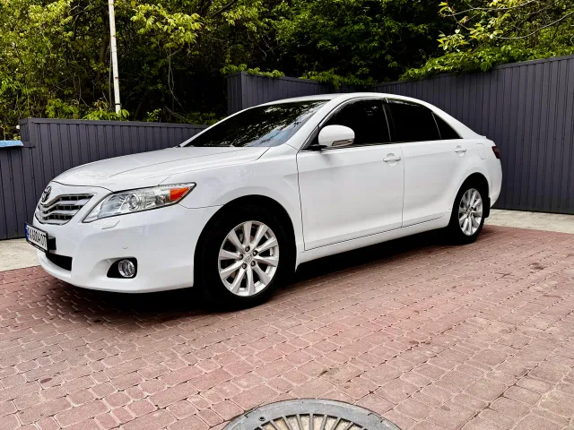Toyota Camry - фото 5