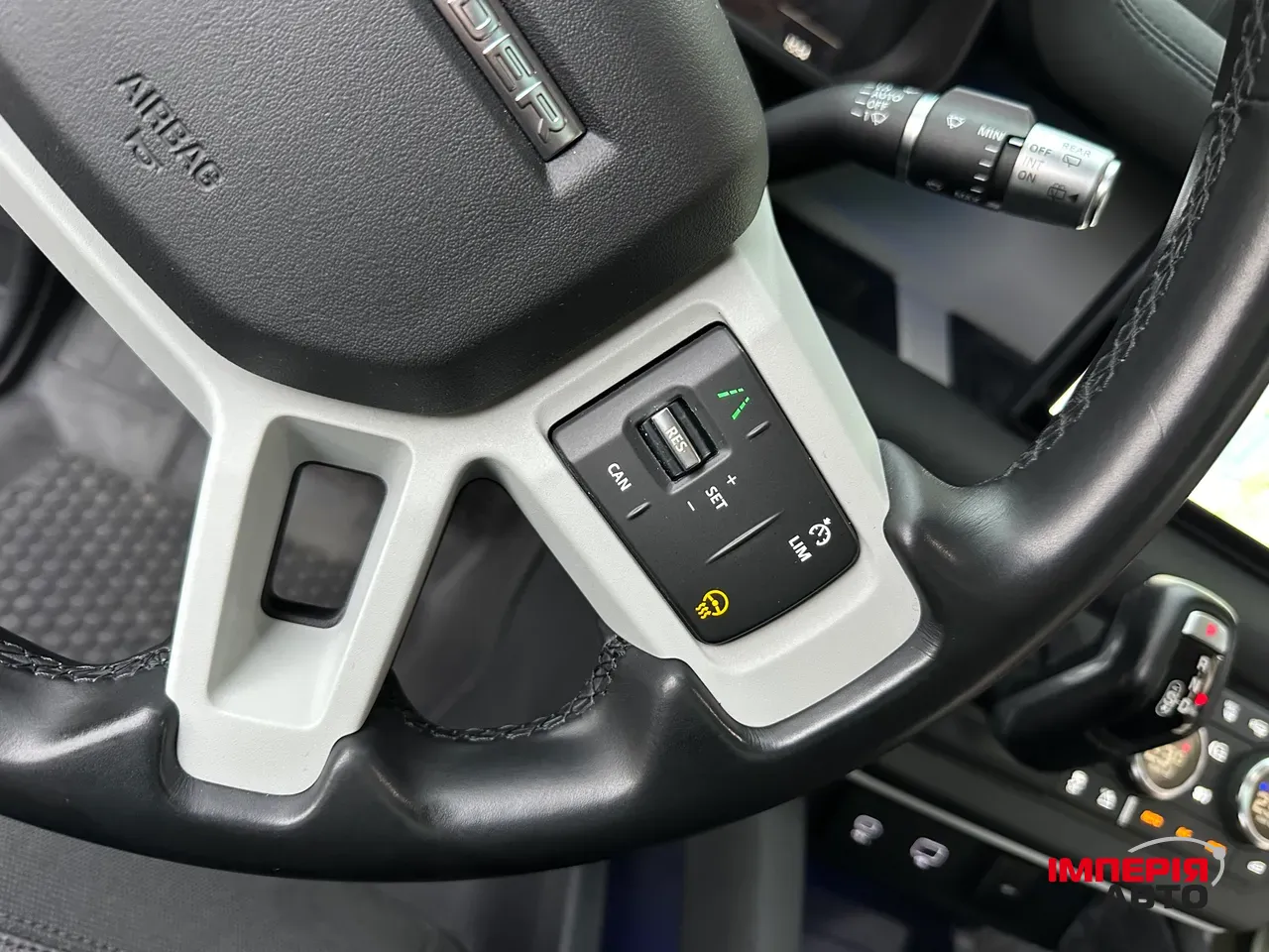 Land Rover Defender - фото 23