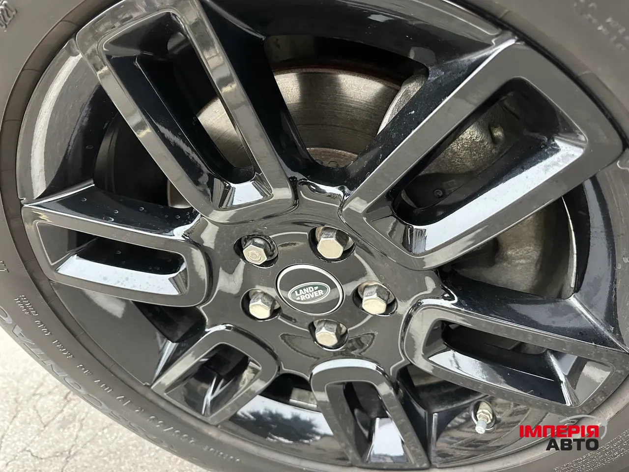 Land Rover Defender - фото 15