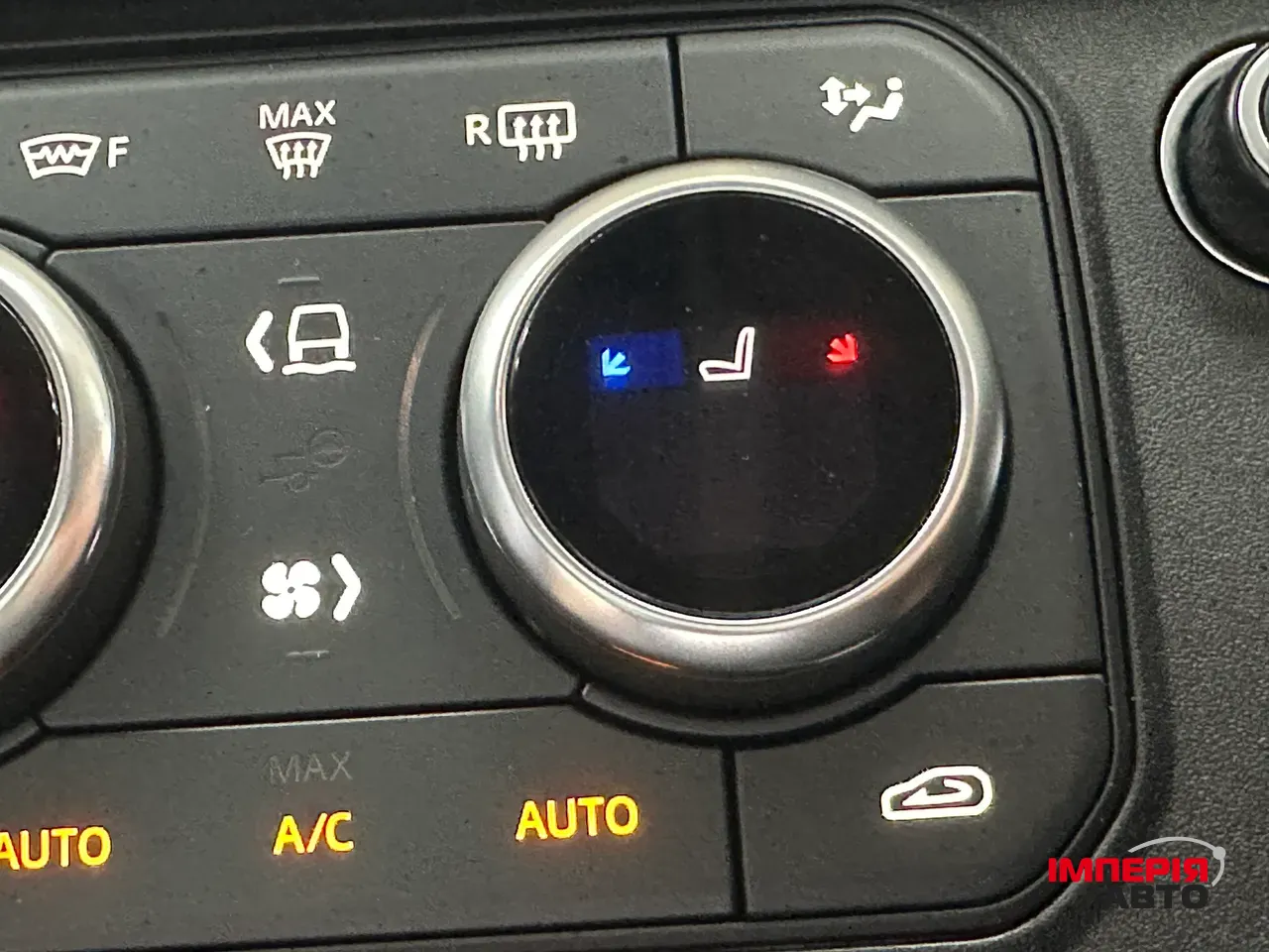 Land Rover Defender - фото 65