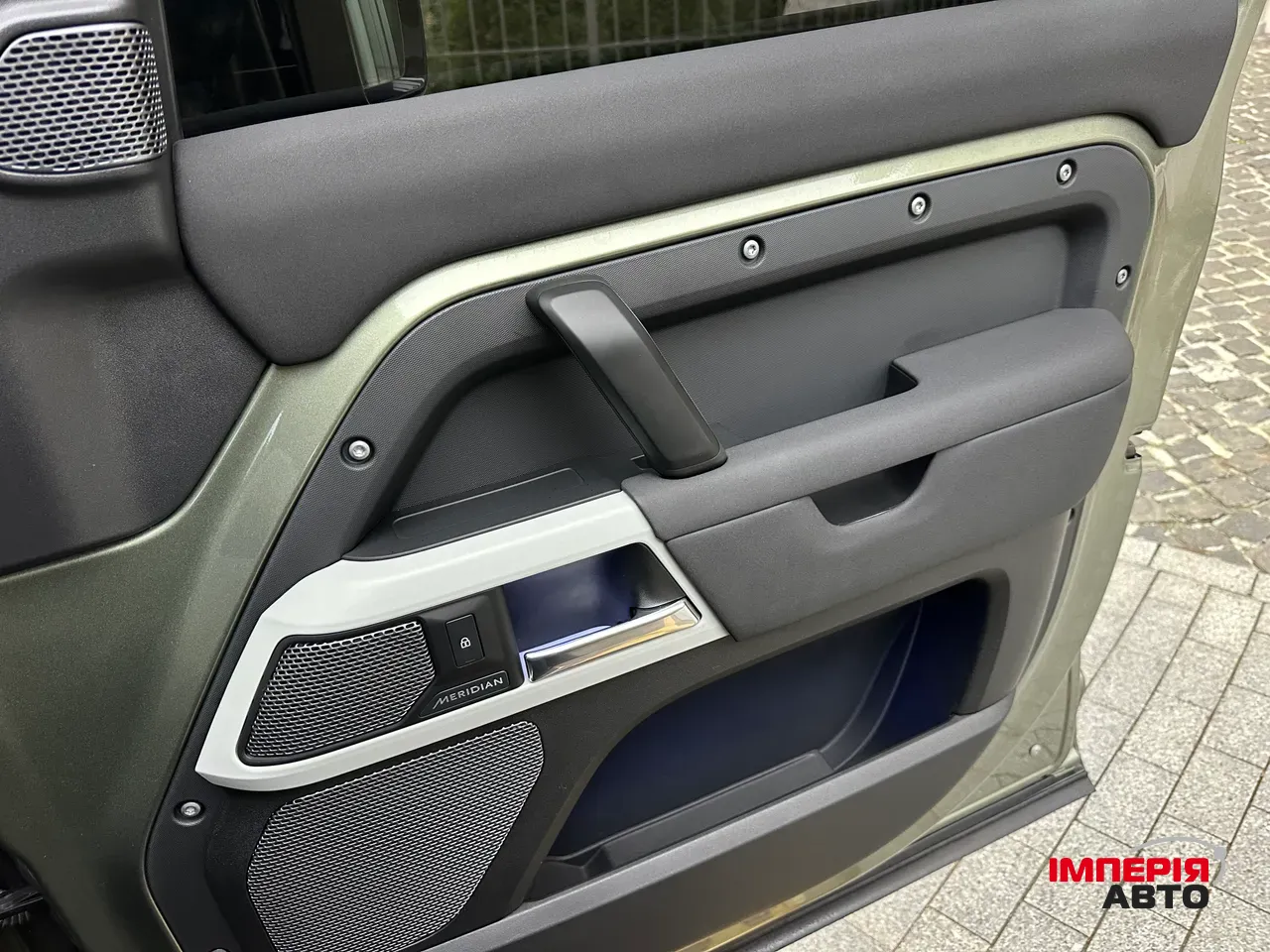 Land Rover Defender - фото 60