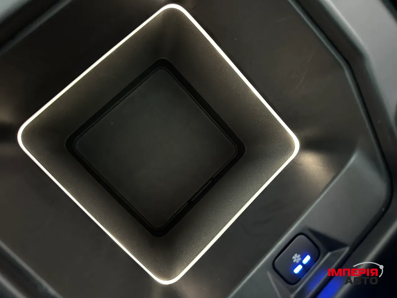 Land Rover Defender - фото 30