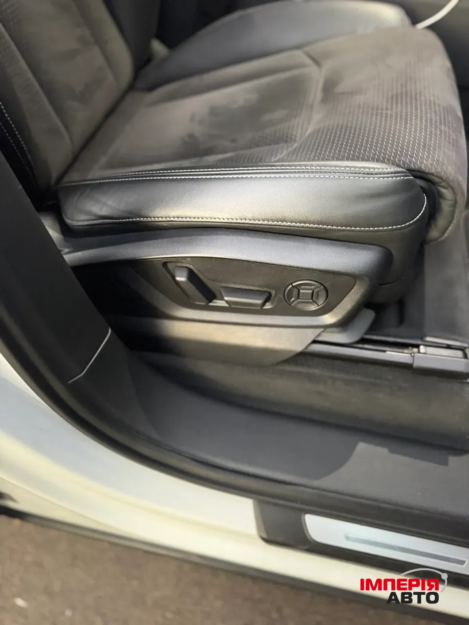 Audi Q7 - фото 13