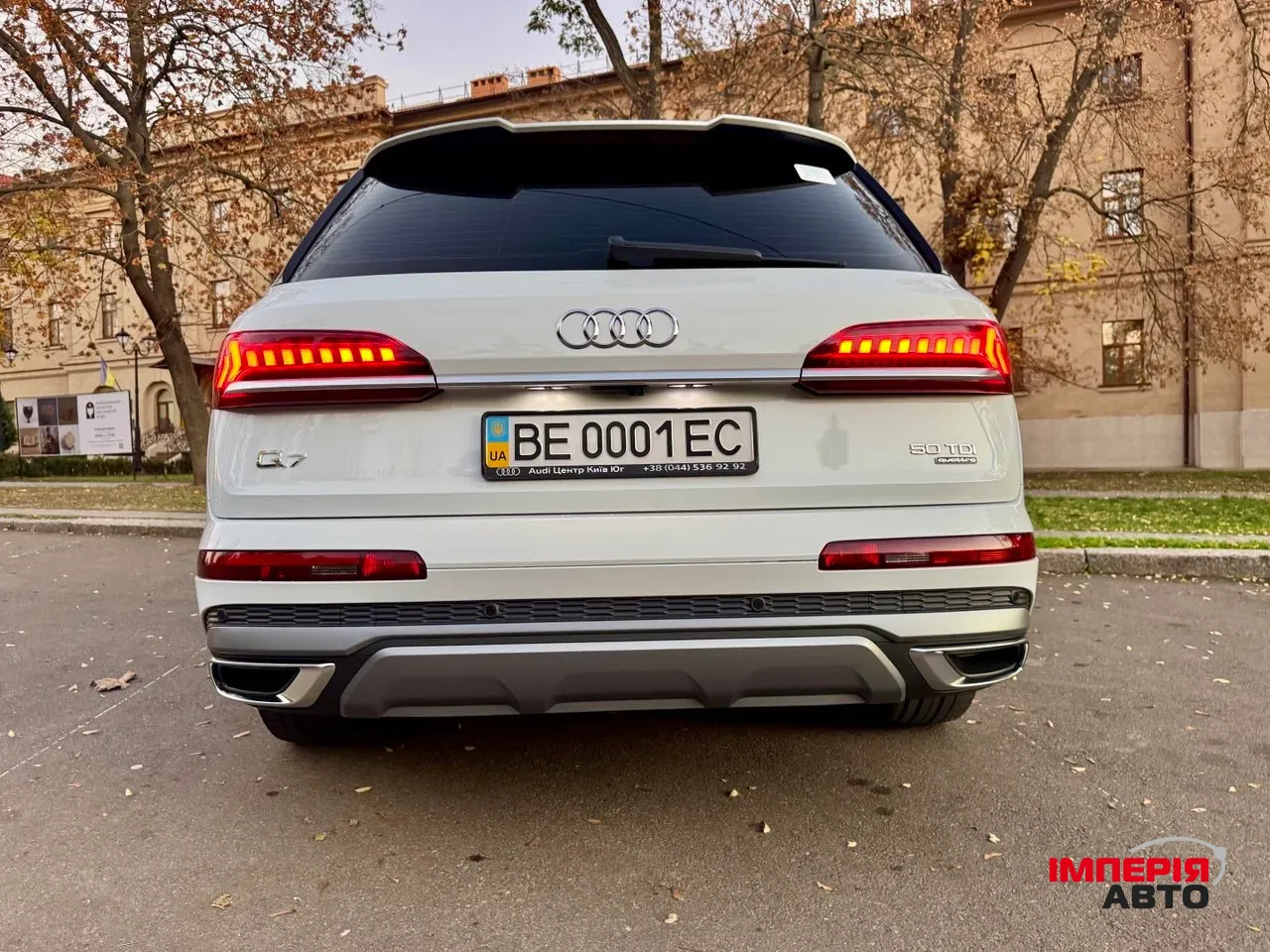 Audi Q7 - фото 3