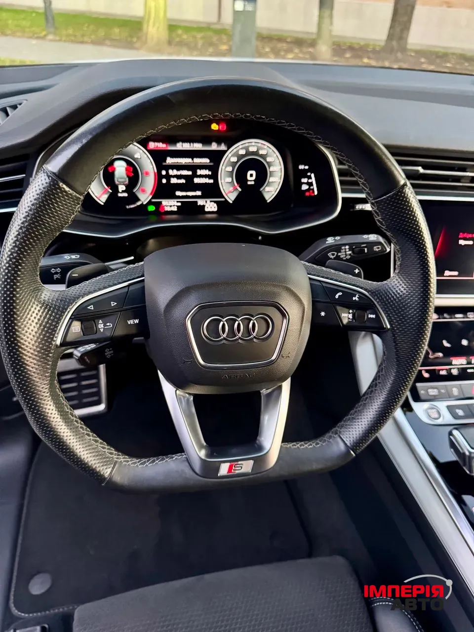 Audi Q7 - фото 10