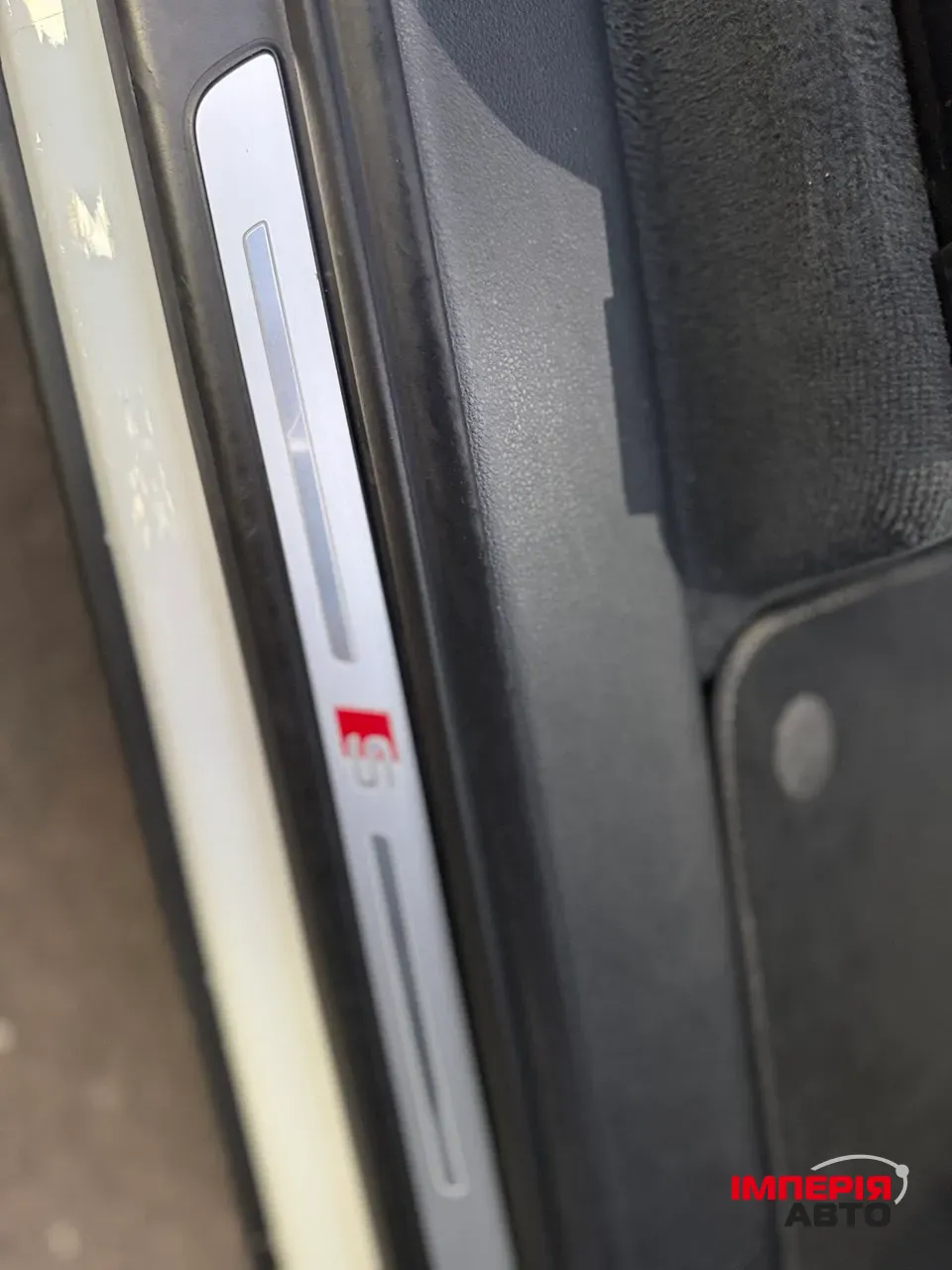 Audi Q7 - фото 16