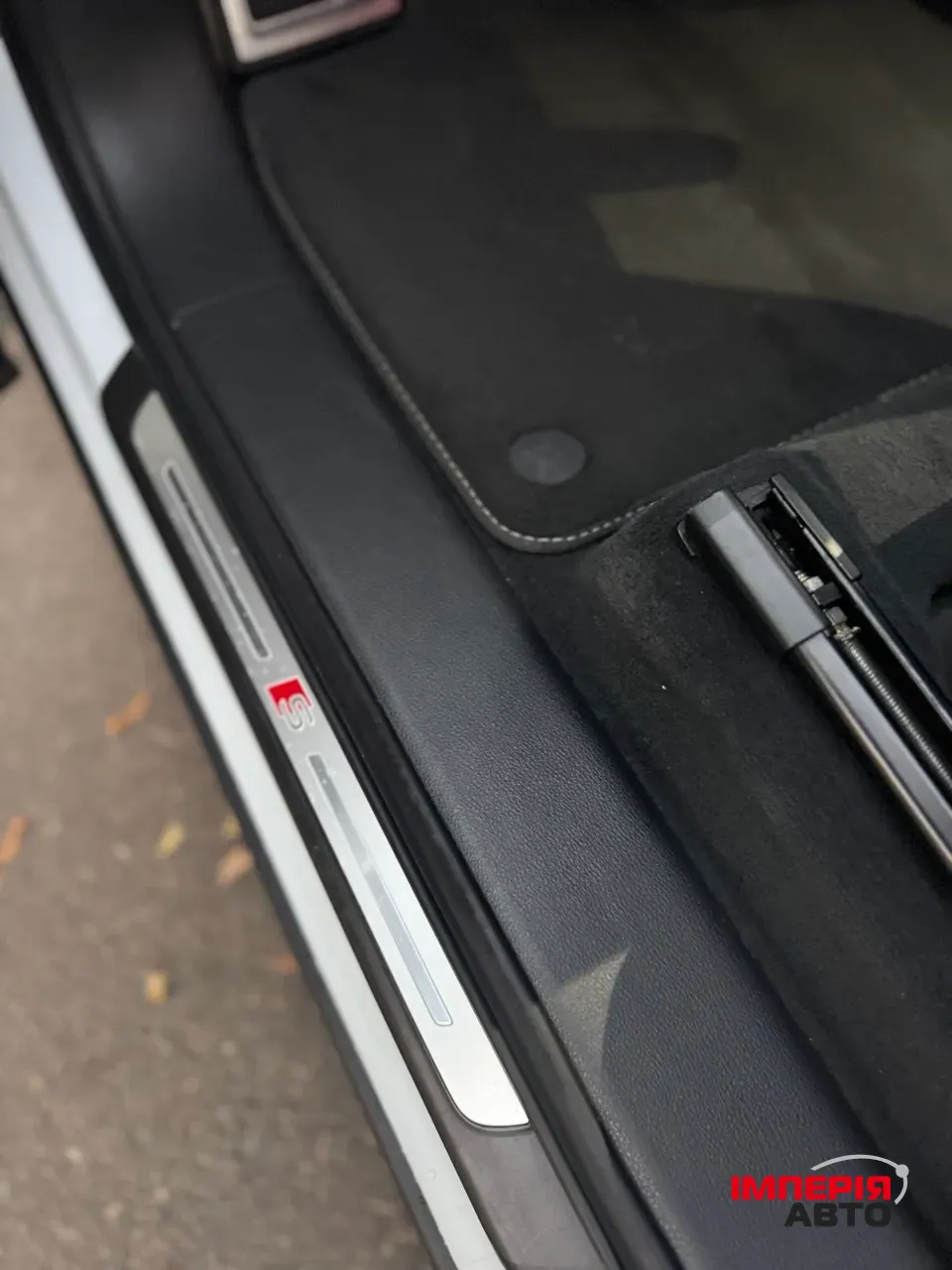 Audi Q7 - фото 15