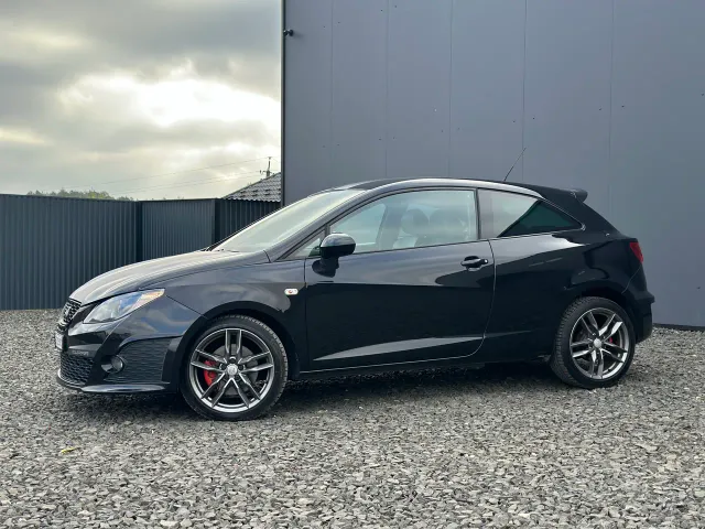 SEAT Ibiza Cupra - фото 3