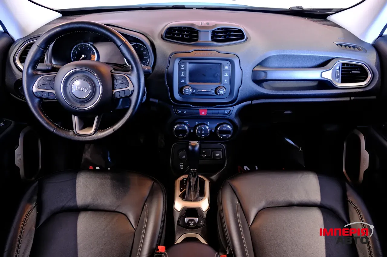 Jeep Renegade - фото 7