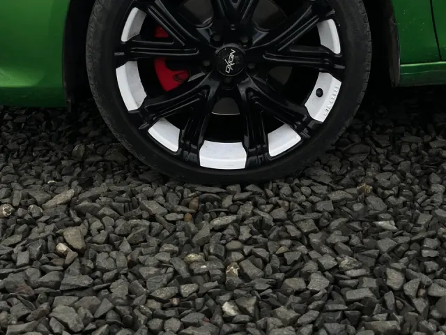 Skoda Fabia RS - фото 4