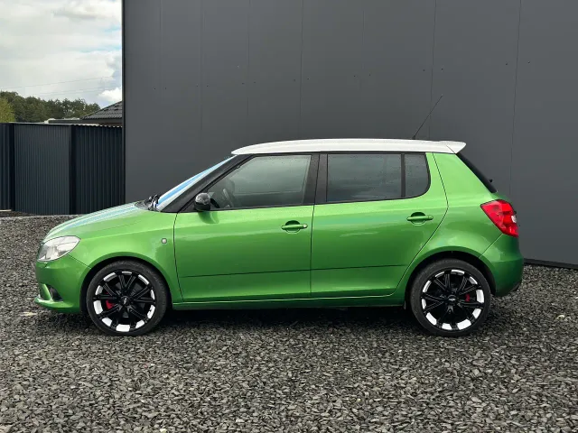 Skoda Fabia RS - фото 5