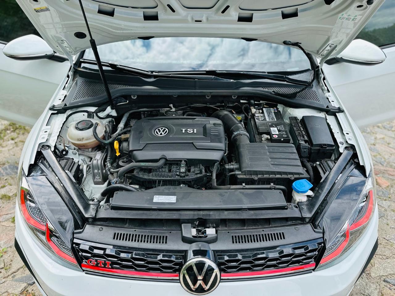 Volkswagen Golf GTI - фото 13