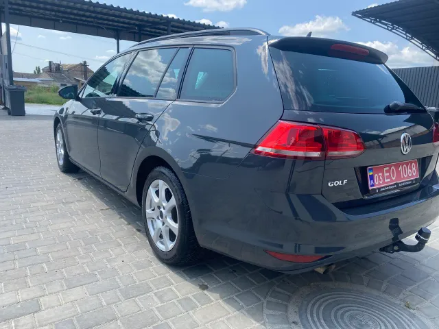 Volkswagen Golf - фото 4