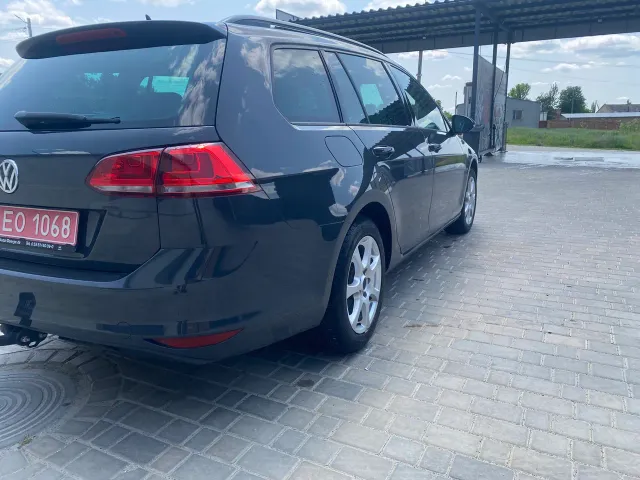 Volkswagen Golf - фото 5