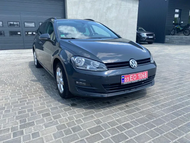 Volkswagen Golf - фото 1