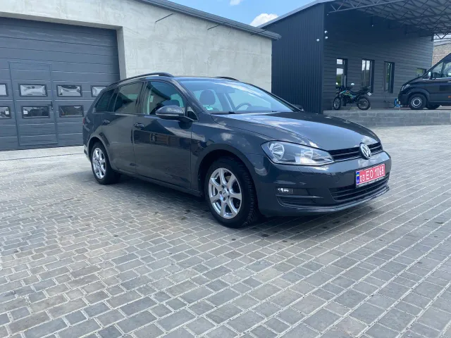 Volkswagen Golf - фото 3