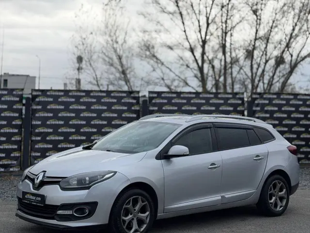 Renault Megane - фото 1