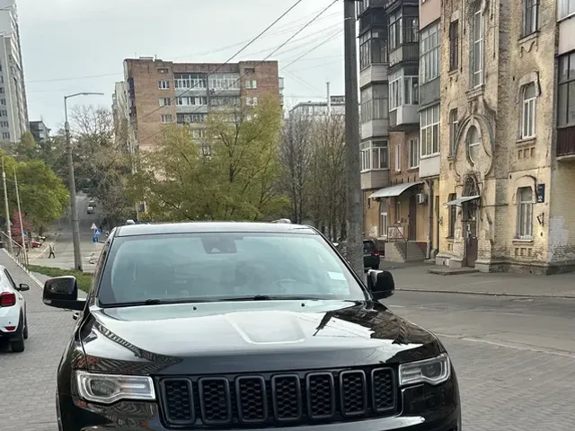 Jeep Grand Cherokee - фото 1