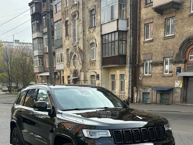 Jeep Grand Cherokee - фото 2