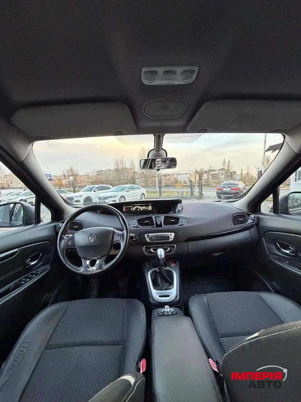 Renault Scenic - фото 8